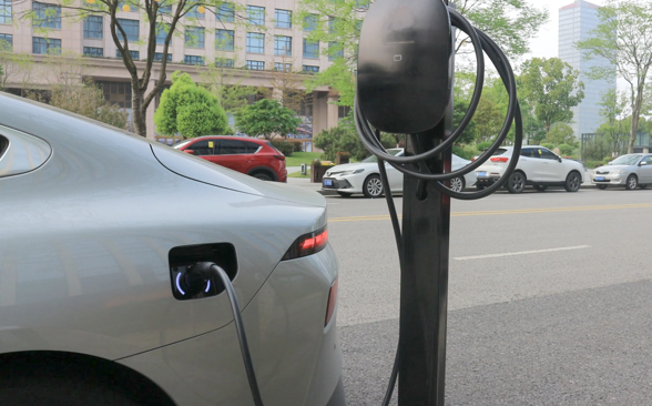 新能源汽车为医用室及户外医用设备紧急供电的一些思路